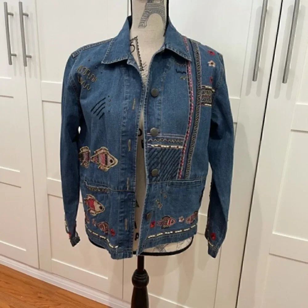 Chico's Design Sz 0 Medium Ocean embellished denim
